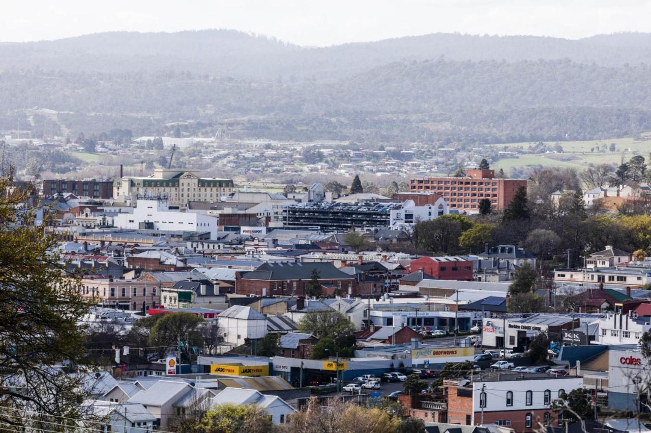 The Dragonfly 4* Launceston